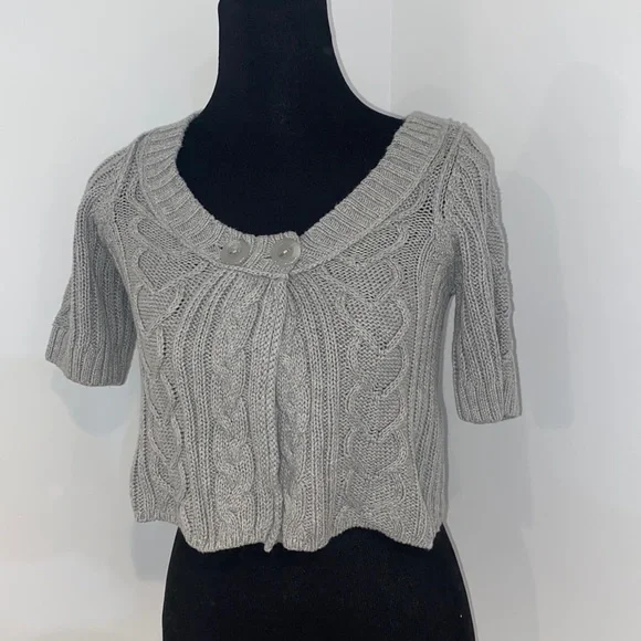 NWT Y2K Hollister gray cable knit cropped cardigan - Picture 1 of 2